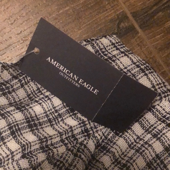 American Eagle Cropped Tank Top - Picture 3 of 9